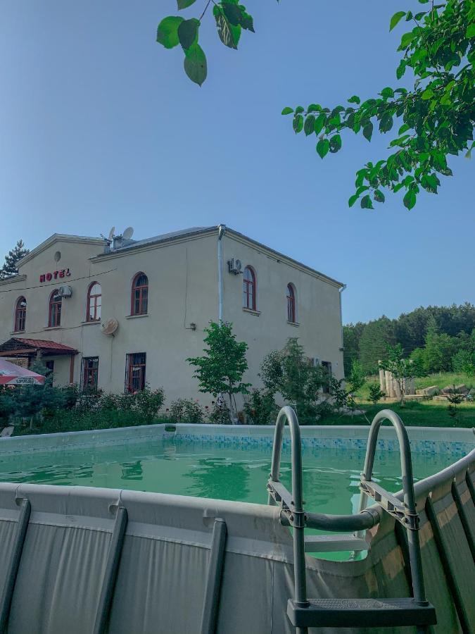 Hotel Kakhaberi Tetritskaro Esterno foto