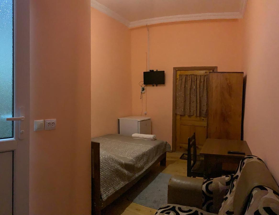 Hotel Kakhaberi Tetritskaro Esterno foto