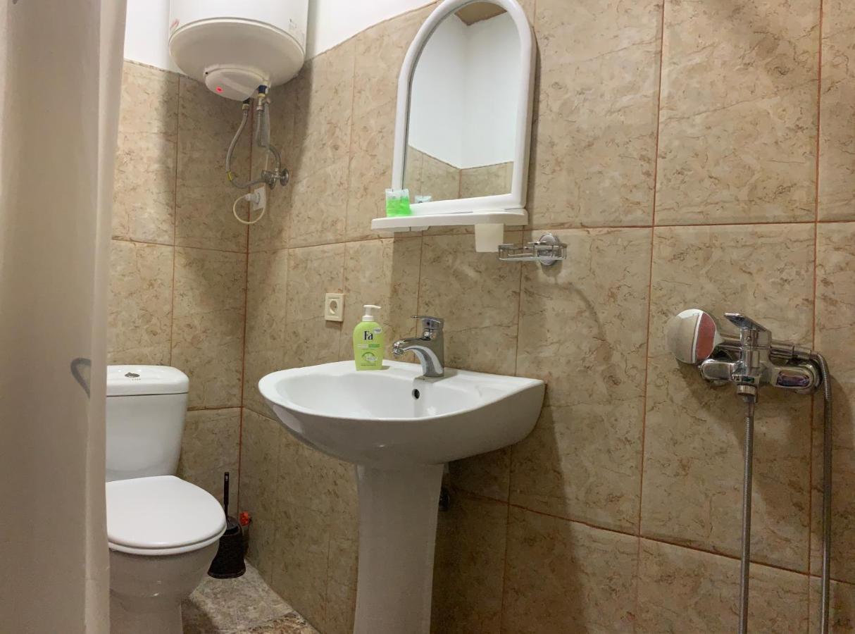 Hotel Kakhaberi Tetritskaro Esterno foto