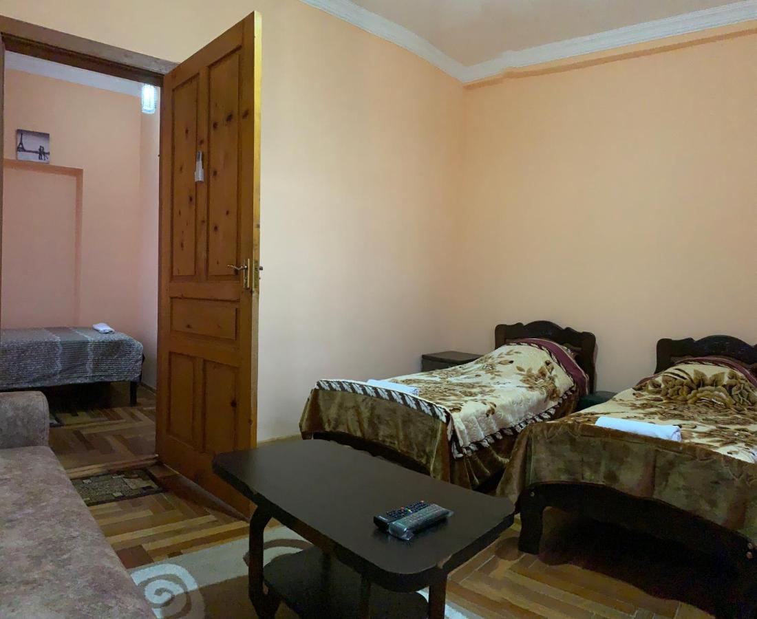 Hotel Kakhaberi Tetritskaro Esterno foto