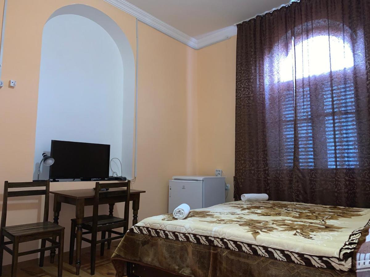 Hotel Kakhaberi Tetritskaro Esterno foto