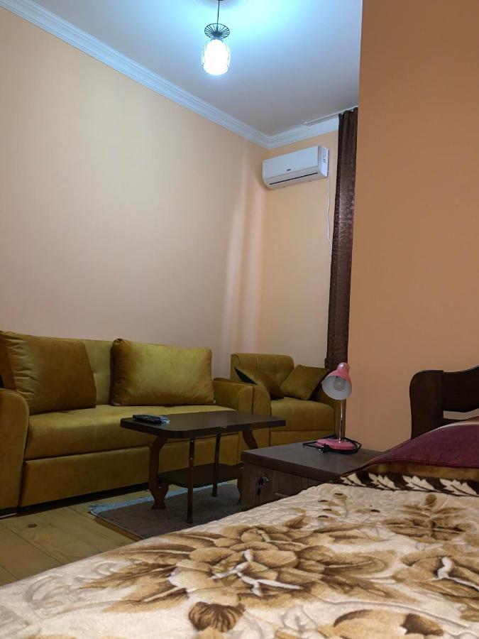 Hotel Kakhaberi Tetritskaro Esterno foto