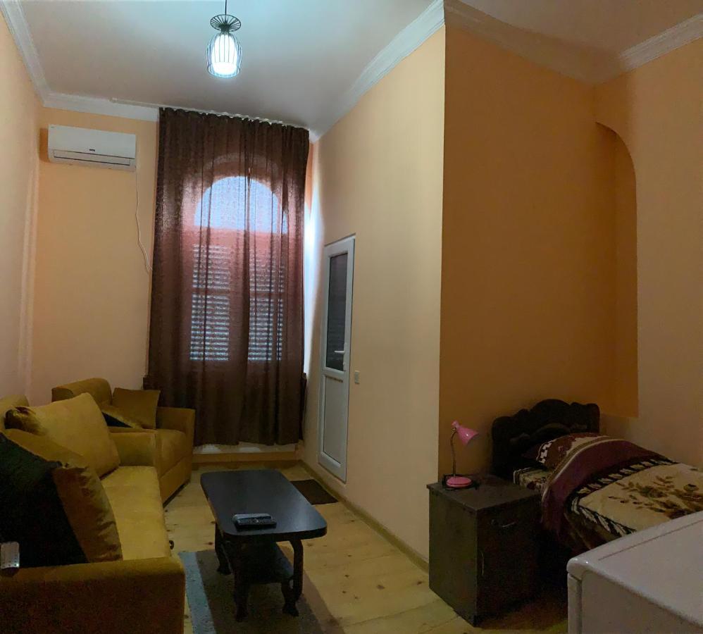 Hotel Kakhaberi Tetritskaro Esterno foto