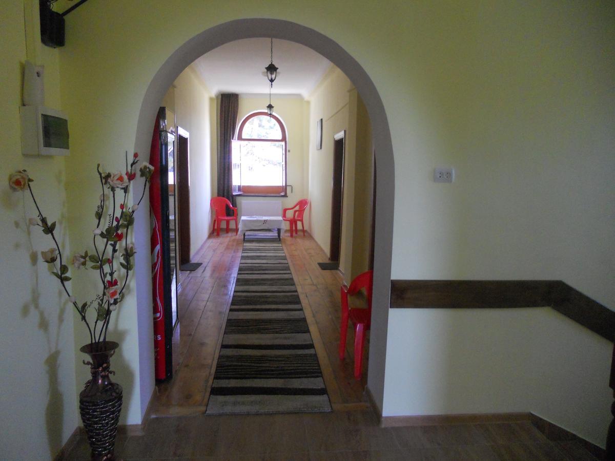 Hotel Kakhaberi Tetritskaro Esterno foto