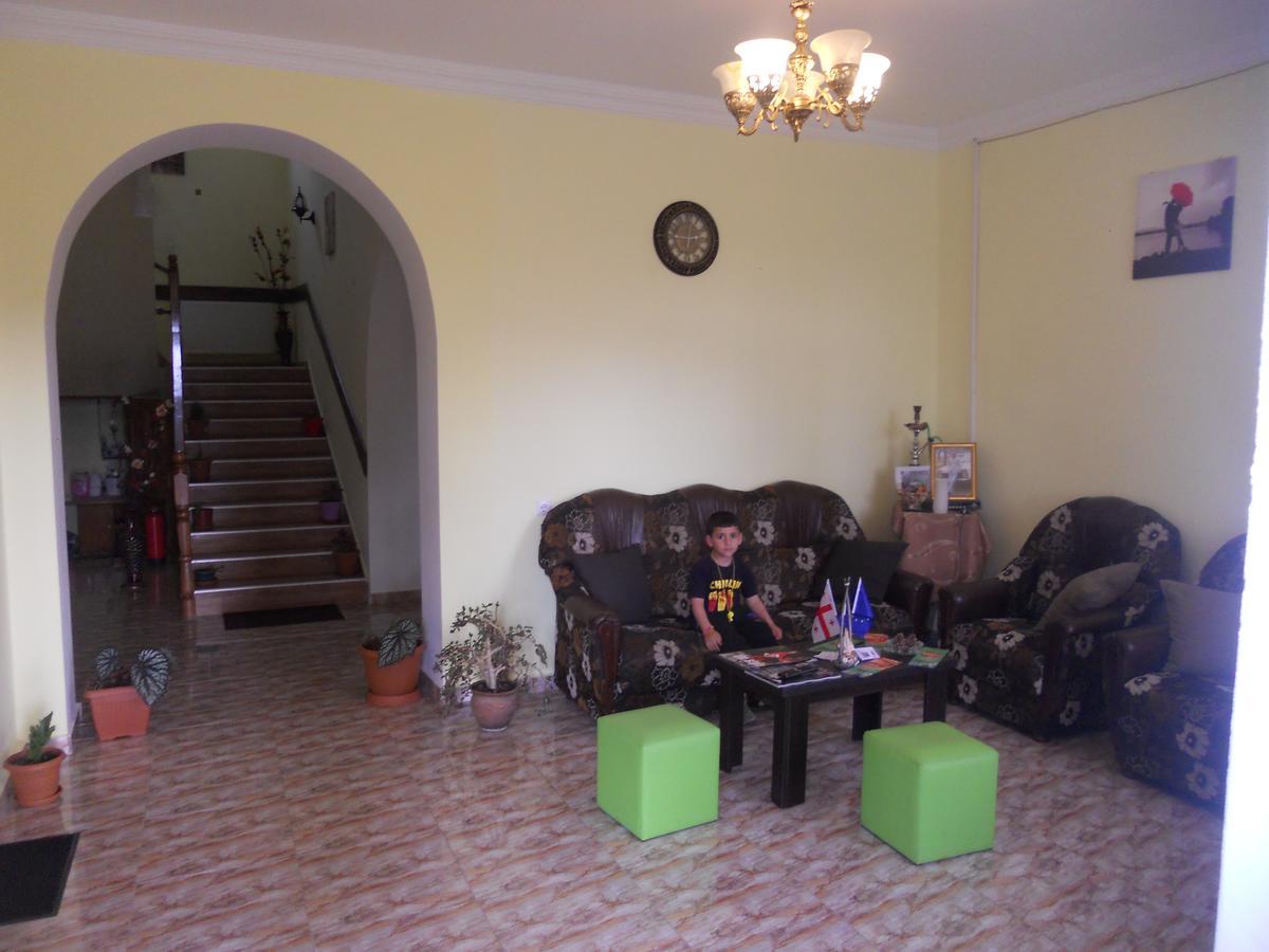 Hotel Kakhaberi Tetritskaro Esterno foto