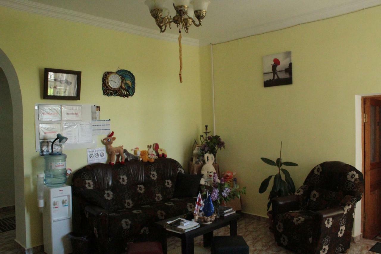 Hotel Kakhaberi Tetritskaro Esterno foto