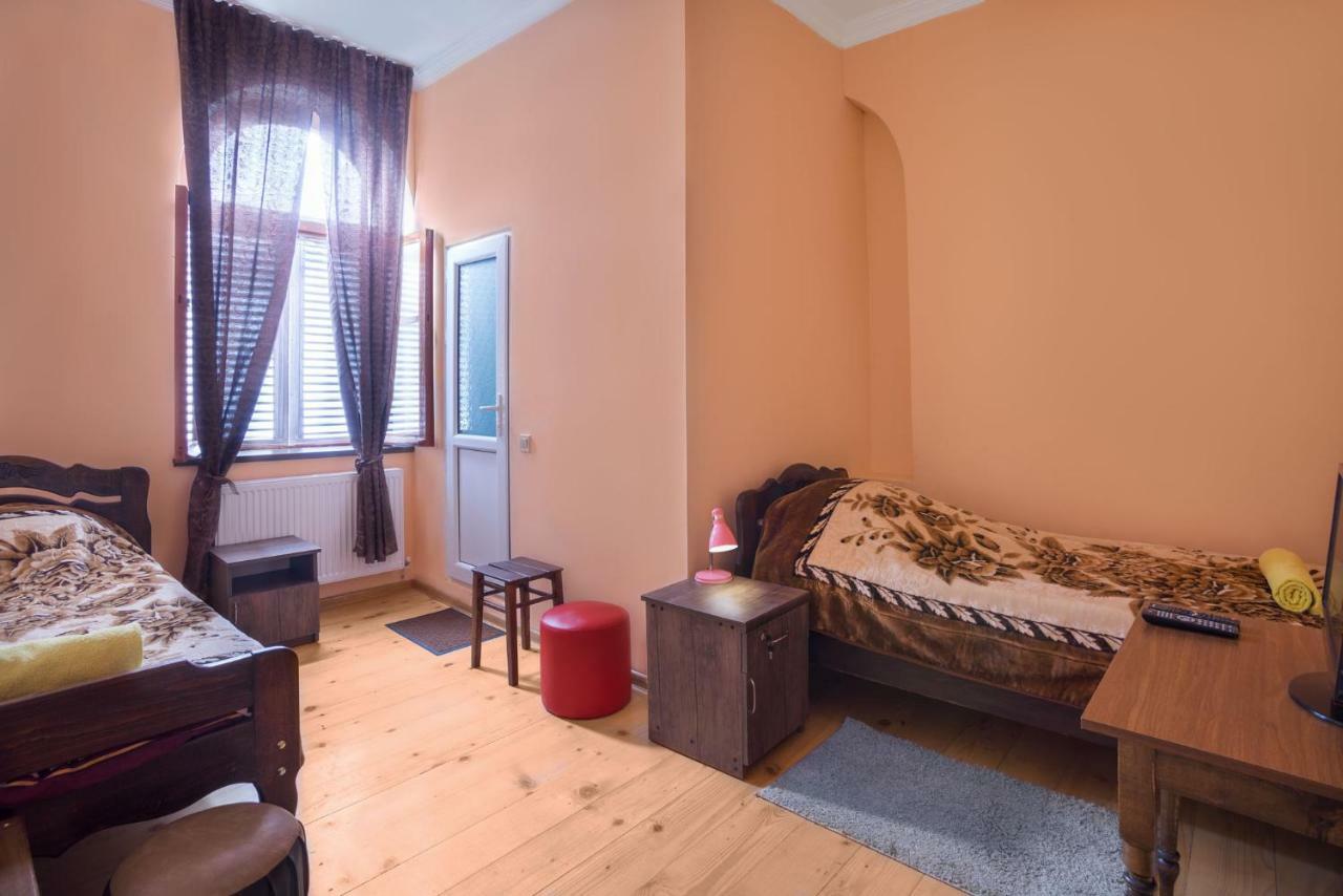 Hotel Kakhaberi Tetritskaro Esterno foto